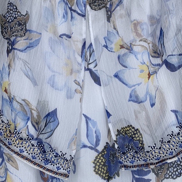 White house black market size medium top 🤍💙 NWOT - Picture 4 of 6